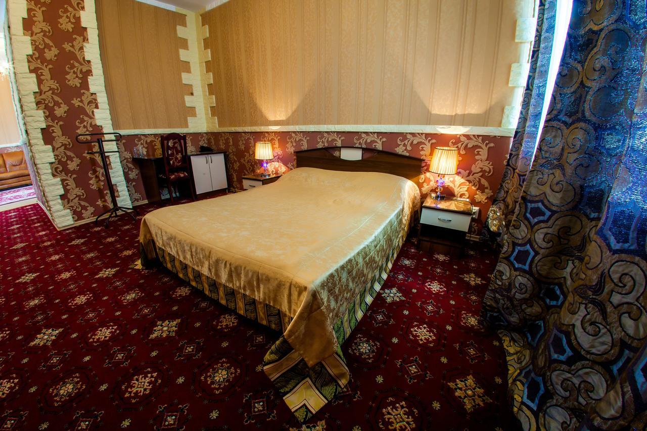 Hotel Edem Karagandy Екстериор снимка