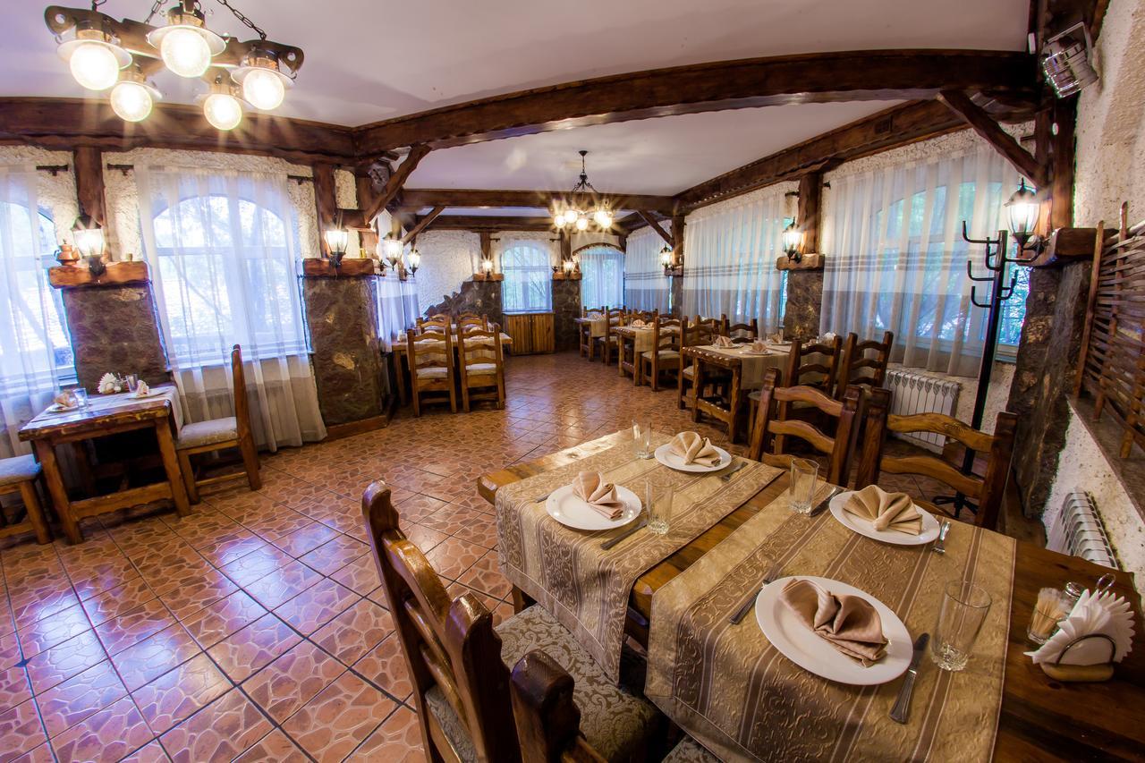 Hotel Edem Karagandy Екстериор снимка