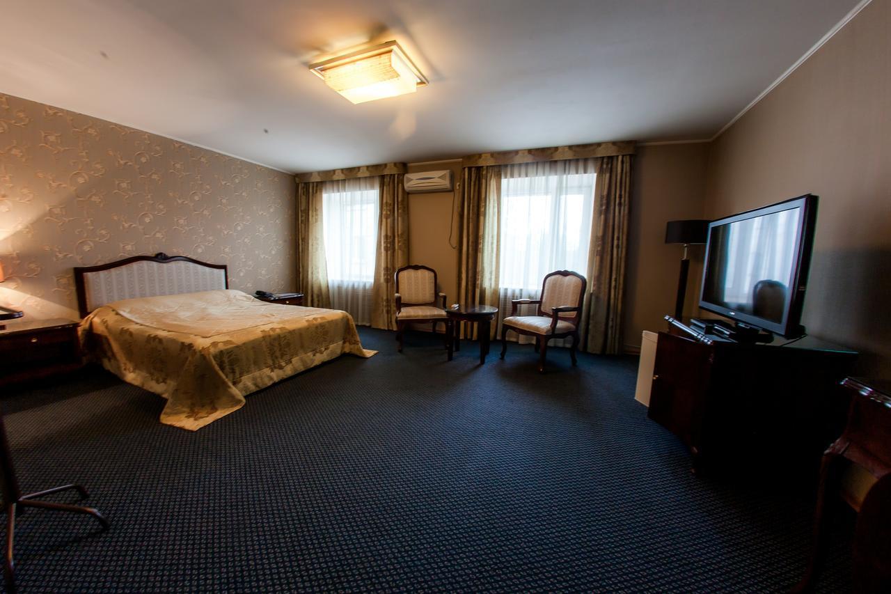 Hotel Edem Karagandy Екстериор снимка