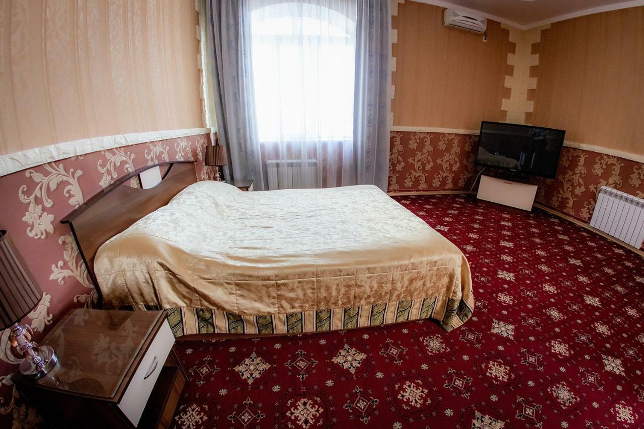 Hotel Edem Karagandy Екстериор снимка