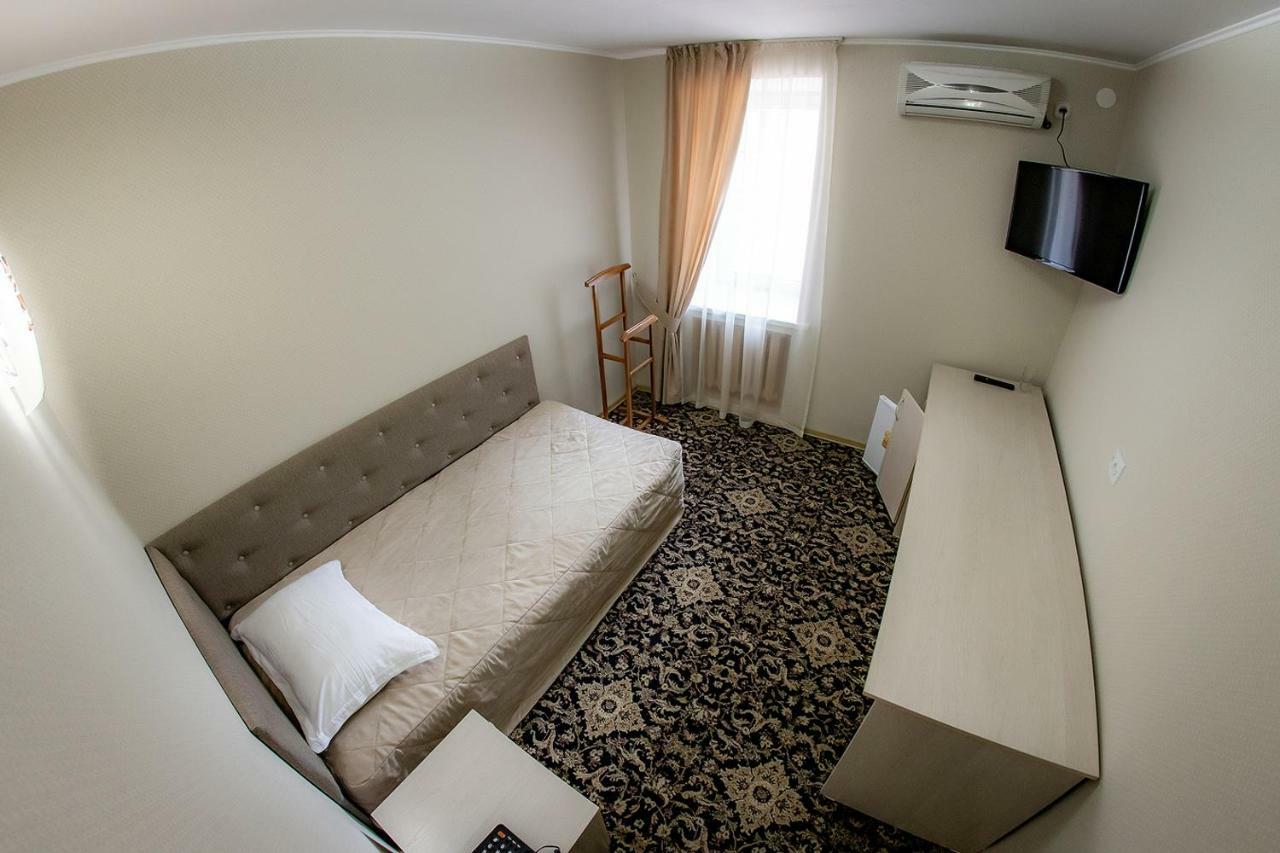 Hotel Edem Karagandy Екстериор снимка