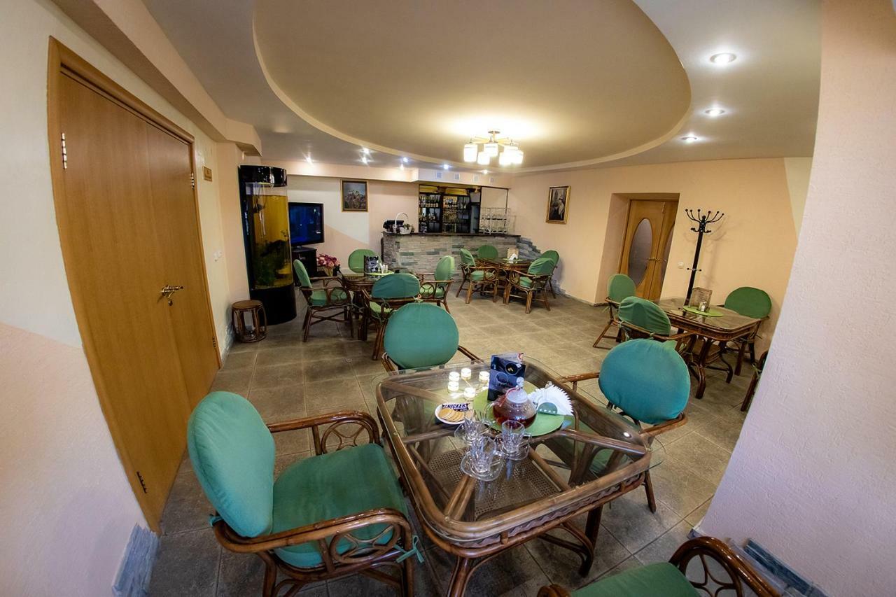 Hotel Edem Karagandy Екстериор снимка
