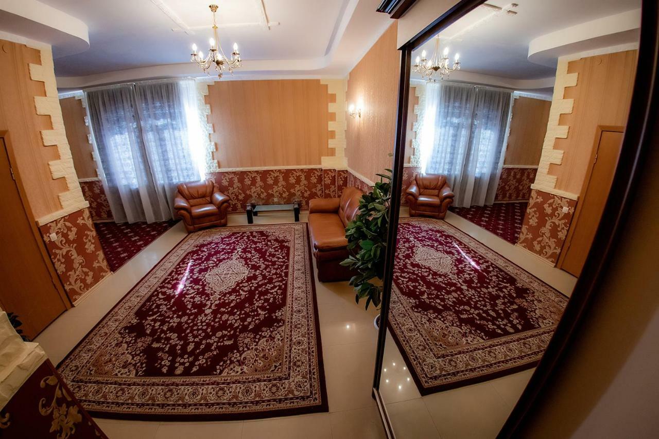 Hotel Edem Karagandy Екстериор снимка