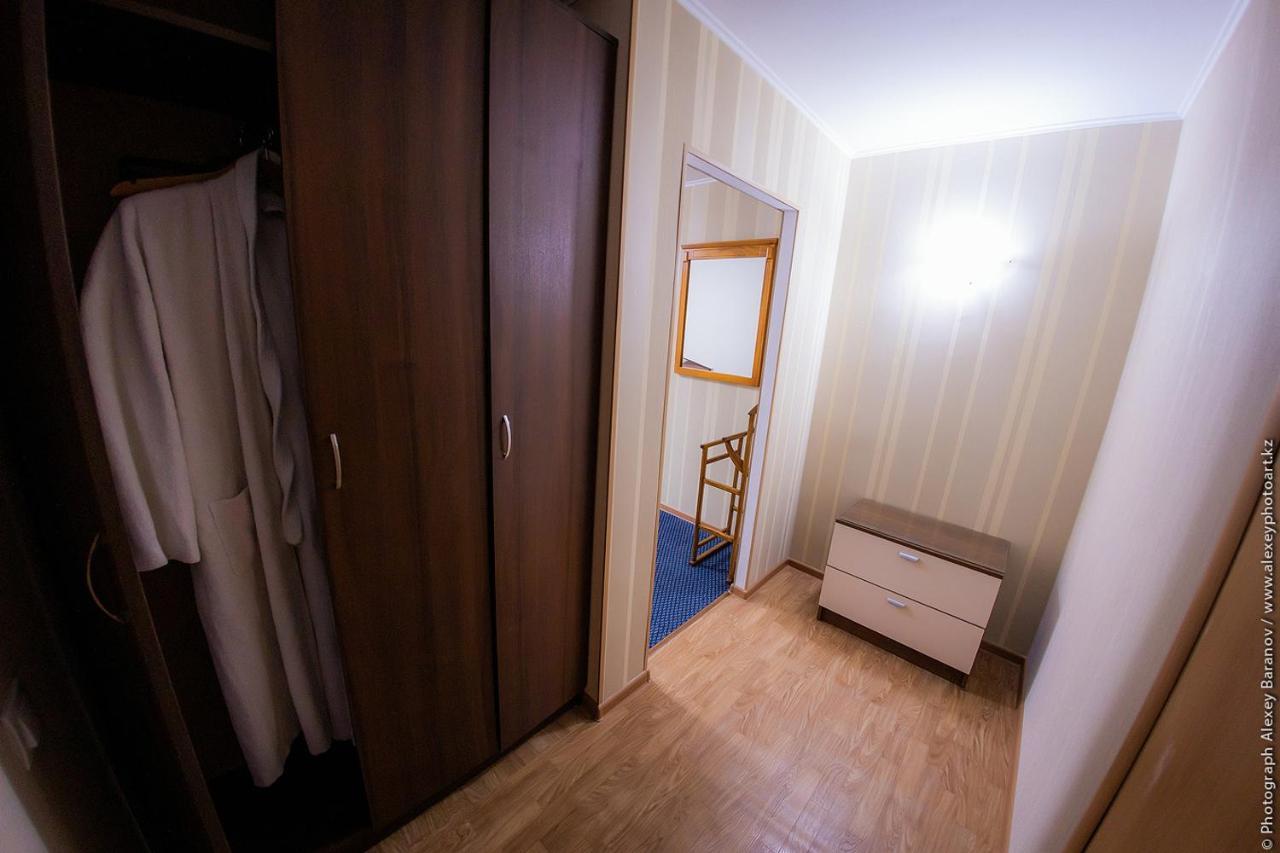 Hotel Edem Karagandy Екстериор снимка